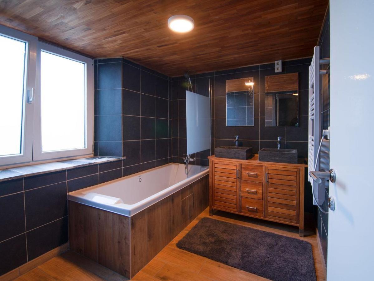 Very Spacious House With Sauna Spa And Countryside Views Gouvy Dış mekan fotoğraf